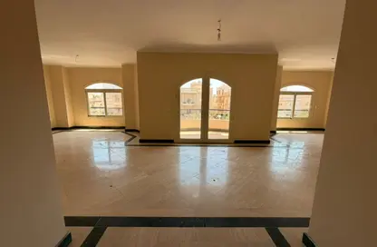 Apartment - 4 Bedrooms - 3 Bathrooms for rent in Al Shouyfat - 5th Settlement Compounds - The 5th Settlement - New Cairo City - Cairo