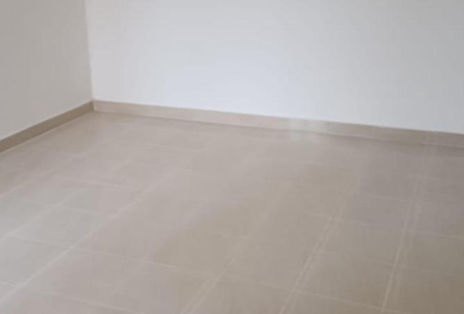 93808493 - Property Image 3