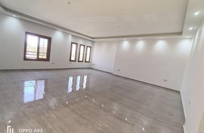 Apartment - 3 Bedrooms - 3 Bathrooms for rent in Doctor Ahmed Okasha St. - El Banafseg 6 - El Banafseg - New Cairo City - Cairo