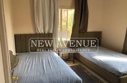 منزل مزدوج - 4 غرف نوم - 5 حمامات للبيع في العين باي - العين السخنة - السويس