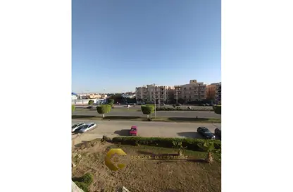 شقة - 3 غرف نوم - 1 حمام للبيع في شارع 10 - الحي الحادي عشر - الشيخ زايد - الجيزة