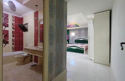 Apartment - 3 - 2 for sale in Khaled Ibn Al Walid St. - Miami - Hay Awal El Montazah - Alexandria