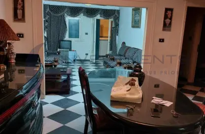 شقة - 3 غرف نوم - 2 حمامات للبيع في سان ستيفانو - حي شرق - الاسكندرية