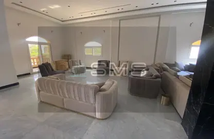 شقة - 3 غرف نوم - 3 حمامات للايجار في غرب الجولف - كمبوندات القطامية - القطامية - مدينة القاهرة الجديدة - القاهرة