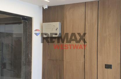 Office Space - Studio - 1 Bathroom for rent in Centrada Plaza - Juhayna Square - 6 October City - Giza