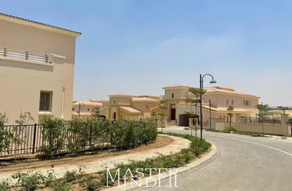 Villa - 3 Bedrooms - 4 Bathrooms for sale in Levana - Uptown Cairo - Mokattam - Cairo