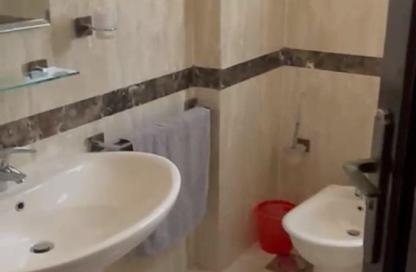 Apartment - 3 Bedrooms - 3 Bathrooms for rent in Doctor Ali Mosharafa St. - Al Narges 6 - Al Narges - New Cairo City - Cairo
