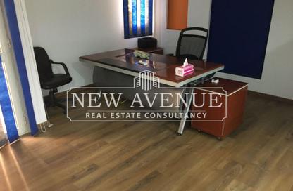 Office Space - 2 Bedrooms - 2 Bathrooms for sale in Sarayat Al Maadi - Hay El Maadi - Cairo