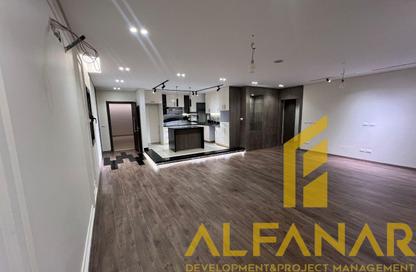 Apartment - 3 Bedrooms - 3 Bathrooms for sale in Eastown - 5th Settlement Compounds - The 5th Settlement - New Cairo City - Cairo