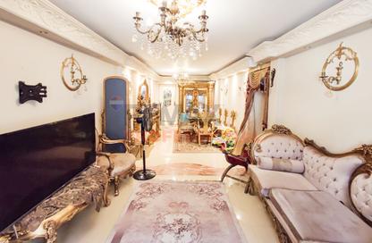Apartment - 2 Bedrooms - 1 Bathroom for sale in Al Mesala Square St. - Smouha - Hay Sharq - Alexandria