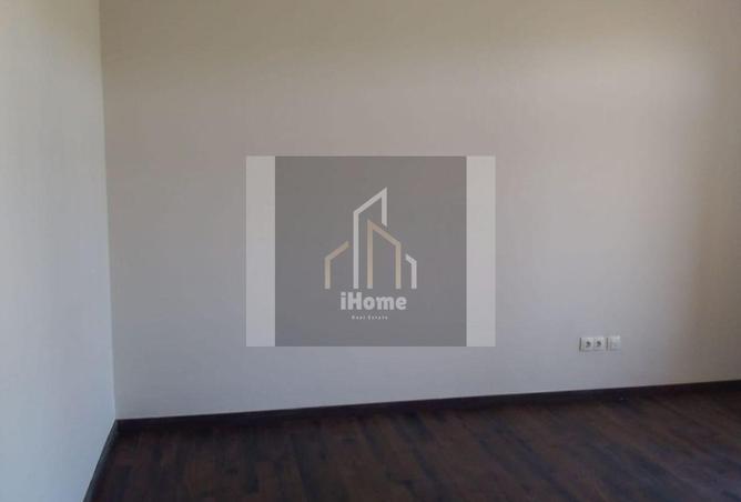 102903895 - Property Image 2