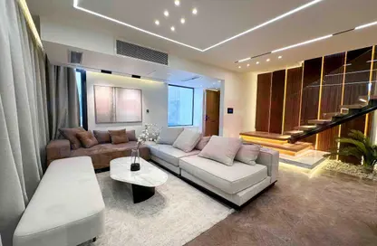 دوبلكس - 4 غرف نوم - 3 حمامات للبيع في سكاي لاين - سموحة - حي شرق - الاسكندرية