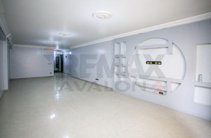 Apartment - 3 Bedrooms - 2 Bathrooms for sale in Camp Chezar - Hay Wasat - Alexandria