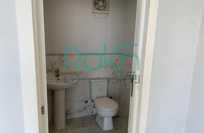عيادة - استوديو - 1 حمام للايجار في اركان بلازا - محور 26 يوليو - الشيخ زايد - الجيزة
