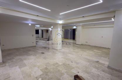 Half Floor - 3 Bedrooms - 4 Bathrooms for rent in 10th Sector - Zahraa El Maadi - Hay El Maadi - Cairo