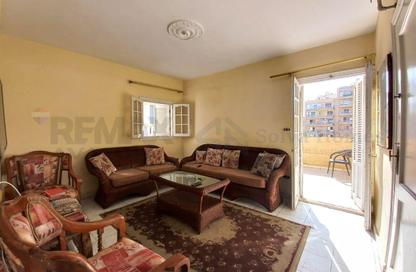 Apartment - 2 Bedrooms - 1 Bathroom for sale in Al Tofola Al Saaeda St. - Sidi Beshr - Hay Awal El Montazah - Alexandria