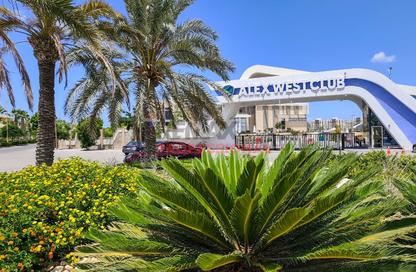 فيلا - 7 غرف نوم - 5 حمامات للبيع في اليكس ويست - كمبوندات الاسكندرية - الاسكندرية