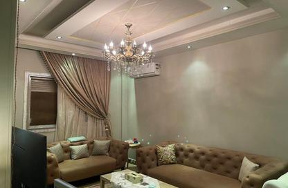 Villa - 7+ - 7+ for sale in East The Academy - New Cairo City - Cairo