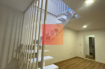 Co-Working Space - 7+ Bedrooms - 3 Bathrooms for rent in Sarayat Al Maadi - Hay El Maadi - Cairo