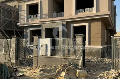 Townhouse - 3 Bedrooms - 4 Bathrooms for sale in New Giza - Cairo Alexandria Desert Road - 6 October City - Giza