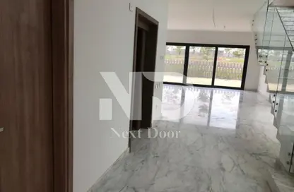 فيلا - 3 غرف نوم - 5 حمامات للبيع في كمبوند البروج - كمبوندات الشروق - مدينة الشروق - القاهرة