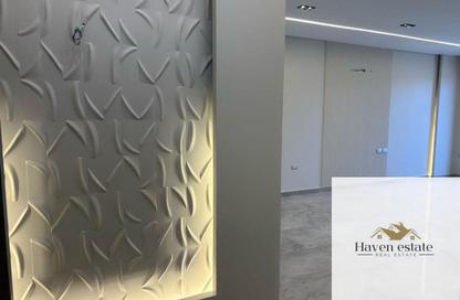 شقة - 2 غرف نوم - 3 حمامات للايجار في سوديك ايست - الحي السادس - هليوبوليس الجديدة - القاهرة
