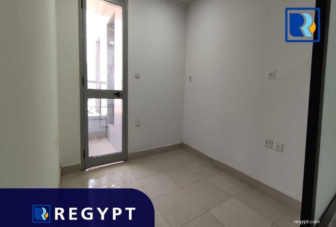 70103676 - صورة العقار 3