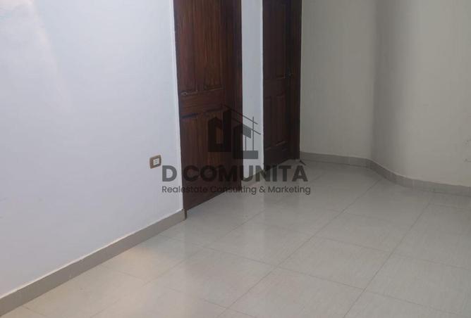 74316003 - Property Image 2
