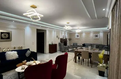 Apartment - 3 Bedrooms - 2 Bathrooms for sale in Al Gezira St. - South Investors Area - New Cairo City - Cairo