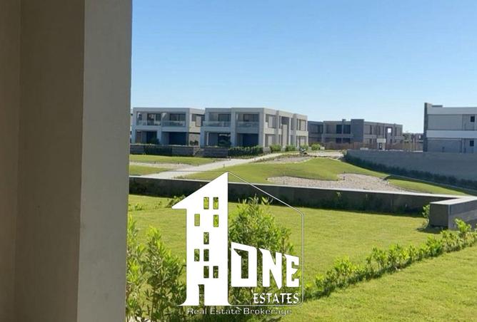 98827299 - Property Image 3