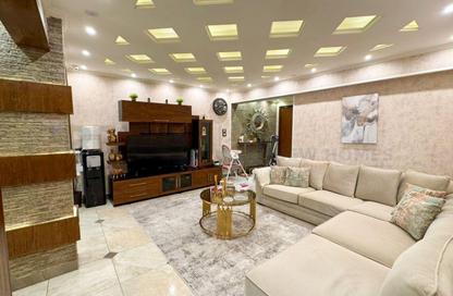 Apartment - 2 Bedrooms - 2 Bathrooms for rent in Smouha - Hay Sharq - Alexandria