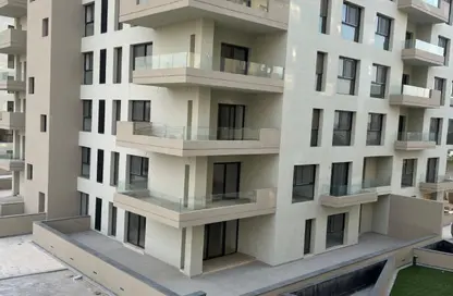 شقة - 3 غرف نوم - 2 حمامات للبيع في كمبوند البروج - كمبوندات الشروق - مدينة الشروق - القاهرة