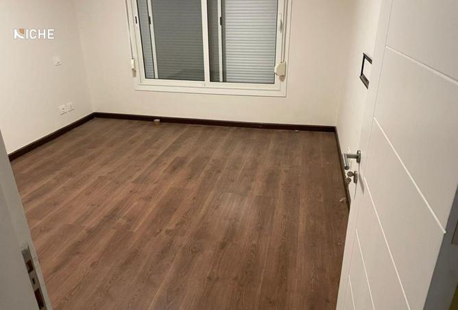 68537457 - صورة العقار 2