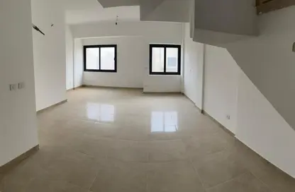 Penthouse - 3 Bedrooms - 3 Bathrooms for sale in Moon Residences - Fifth Square - The 5th Settlement - New Cairo City - Cairo