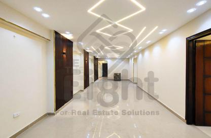 Apartment - 3 - 2 for sale in Mahmoud Al Essawy St. - Sidi Beshr - Hay Awal El Montazah - Alexandria