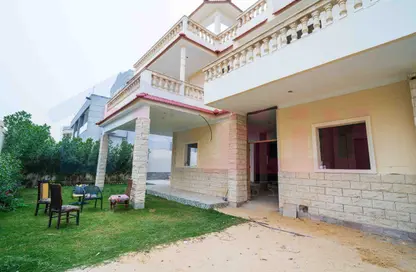 فيلا - 6 غرف نوم - 4 حمامات للبيع في كينج مريوط - حي العامرية - الاسكندرية