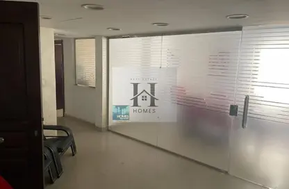 Half Floor - Studio - 3 Bathrooms for rent in Maadi Bridge 1 - Maadi - Hay El Maadi - Cairo