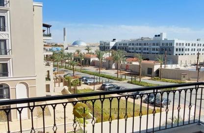 Apartment - 3 Bedrooms - 3 Bathrooms for sale in Village West - Sheikh Zayed Compounds - Sheikh Zayed City - Giza