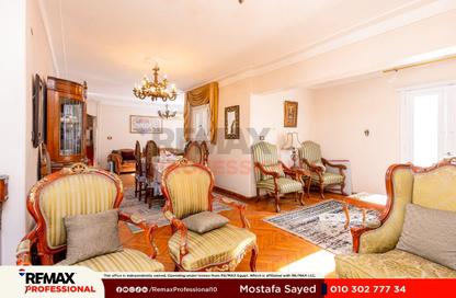 Apartment - 3 Bedrooms - 2 Bathrooms for sale in Kamal Eldin Salah St. - Smouha - Hay Sharq - Alexandria