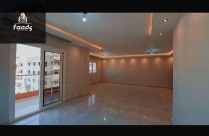 Apartment - 3 Bedrooms - 3 Bathrooms for sale in Bait Alwatan - The 5th Settlement - New Cairo City - Cairo