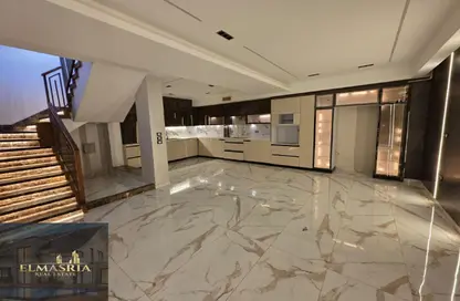 فيلا - 6 غرف نوم - 5 حمامات للايجار في فالينو - المستثمرين الشمالية - مدينة القاهرة الجديدة - القاهرة