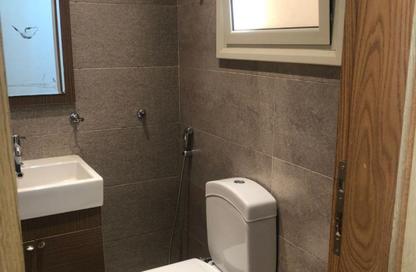 Office Space - Studio - 3 Bathrooms for rent in Al Narges - New Cairo City - Cairo