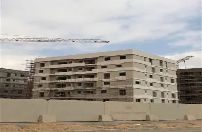 شقة - 3 غرف نوم - 3 حمامات للبيع في كمبوند البروج - كمبوندات الشروق - مدينة الشروق - القاهرة