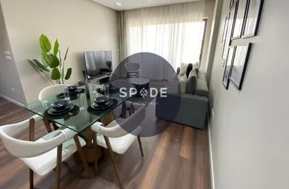 Apartment - 2 Bedrooms - 2 Bathrooms for sale in Lake View Residence - 5th Settlement Compounds - The 5th Settlement - New Cairo City - Cairo