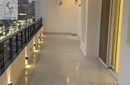 شقة - 4 غرف نوم - 3 حمامات للبيع في شارع عباس العقاد - المنطقة الأولى - مدينة نصر - القاهرة