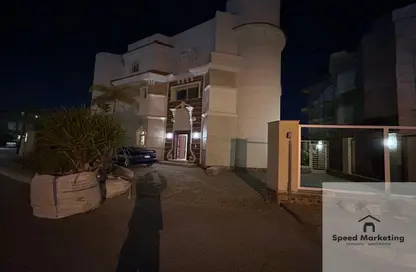 فيلا - 7 غرف نوم للايجار في رويال لاجون - المستثمرين الشمالية - مدينة القاهرة الجديدة - القاهرة