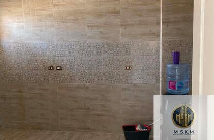 Apartment - 2 Bedrooms - 1 Bathroom for rent in Orouba Axis - Area A - Ganoob El Acadimia - New Cairo City - Cairo Apartment - 2 Bedrooms - 1 Bathroom for rent in Orouba Axis - Area A - Ganoob El Acadimia - New Cairo City - Cairo