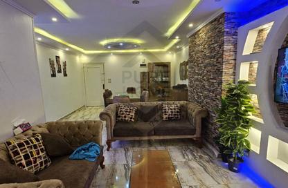 Apartment - 2 Bedrooms - 1 Bathroom for sale in Khaled Ibn Alwaleed St. - Sidi Beshr - Hay Awal El Montazah - Alexandria