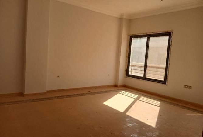 8710653 - Property Image 2