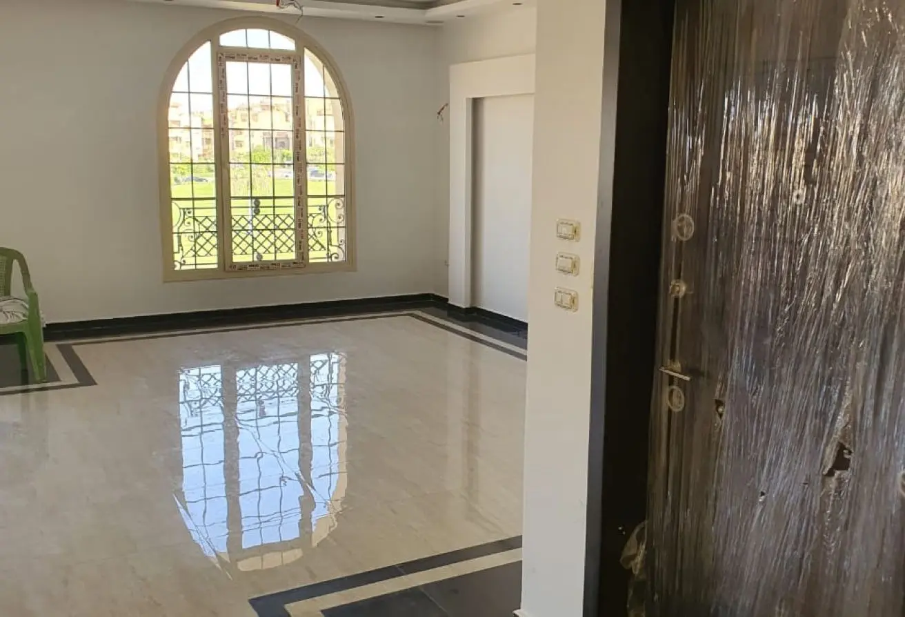 102080114 - Property Main Image